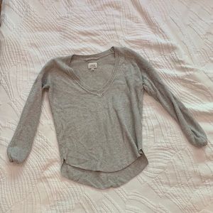 Wilfred light gray v-neck pullover sweater